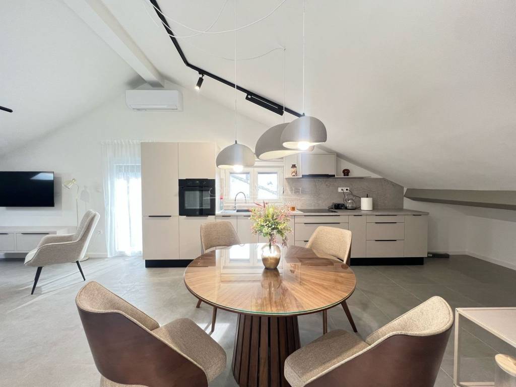 Flat in a building, Rent, Kaštela, Kaštel Stari