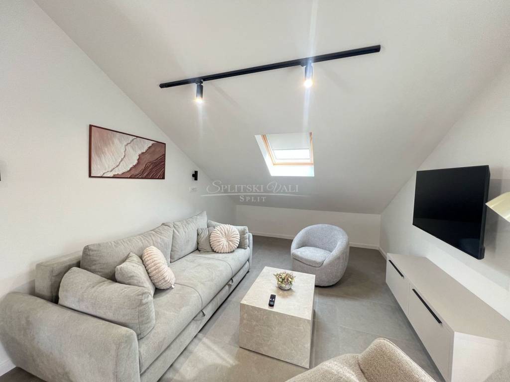 Flat in a building, Rent, Kaštela, Kaštel Stari