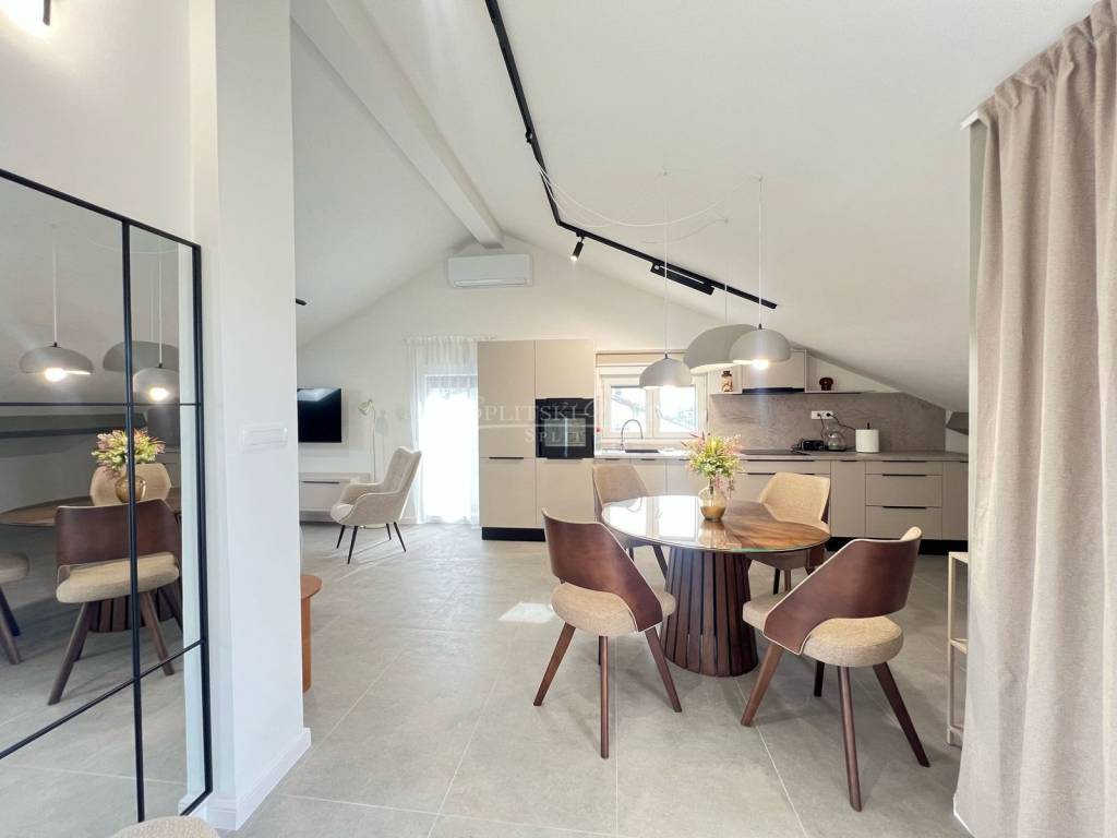 Flat in a building, Rent, Kaštela, Kaštel Stari