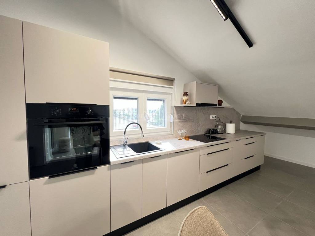 Flat in a building, Rent, Kaštela, Kaštel Stari
