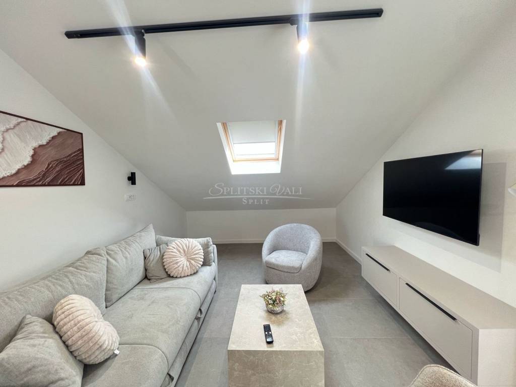 Flat in a building, Rent, Kaštela, Kaštel Stari